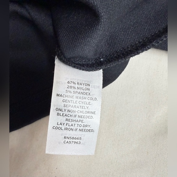 NORDSTROM RACK Black Asymmetrical twist front sleeveless Top size S - Picture 11 of 13